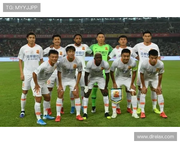 武汉足球队与深圳足球队赛后分析个人能力的全面对比与总结