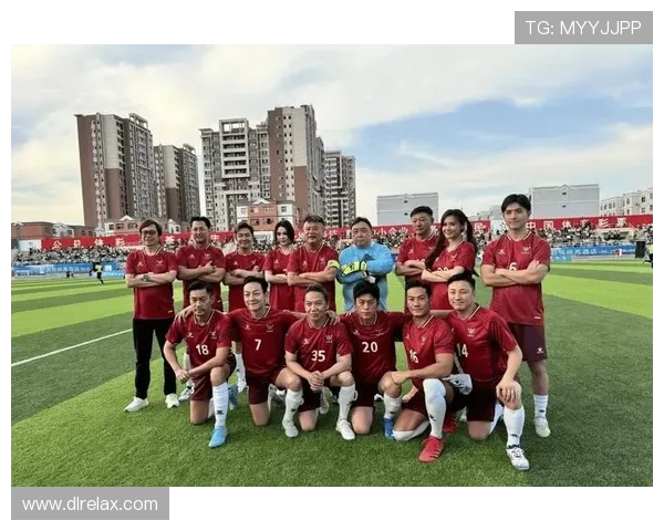 足球巨星同框盛宴众多明星合影模板尽显风采与荣耀