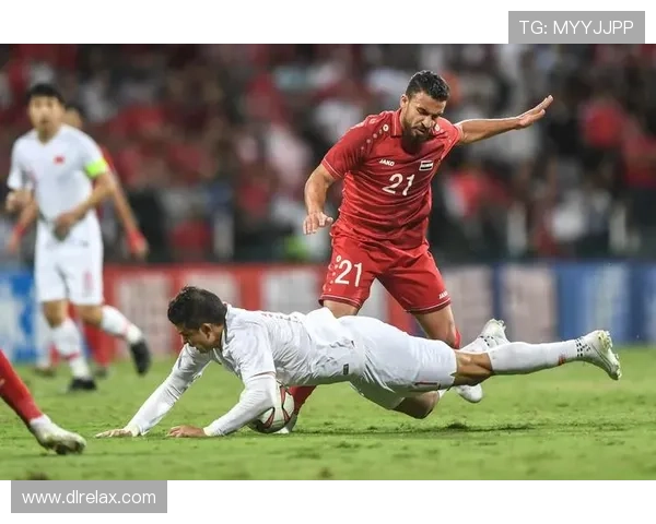 足球明星身体素质解析与训练方法探讨提升竞技表现的关键因素